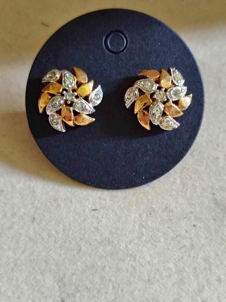 Vintage Mid-Century Two-Tone Rhinestone Pinwheel Earrings