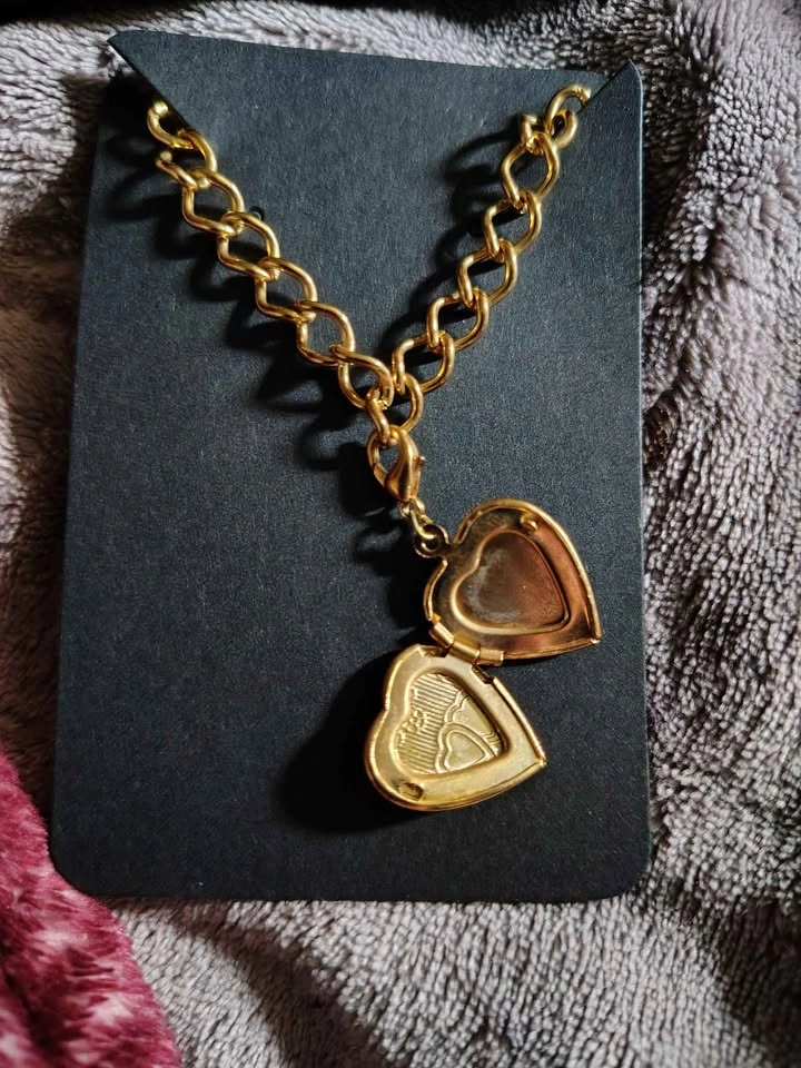 Gold Chunky Rolo Chain Bracelet with Opening Heart Locket - photo 2