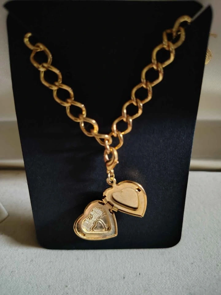 Gold Chunky Rolo Chain Bracelet with Opening Heart Locket - photo 3