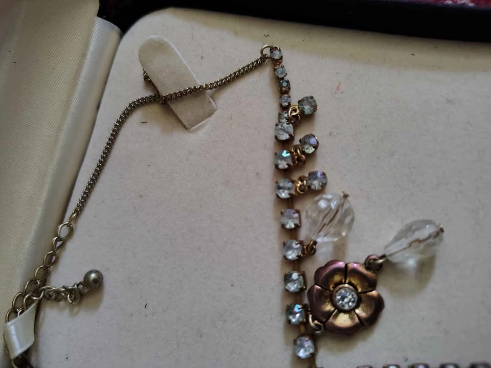 Vintage 1950s Crystal Rhinestone Bib Necklace - photo 3