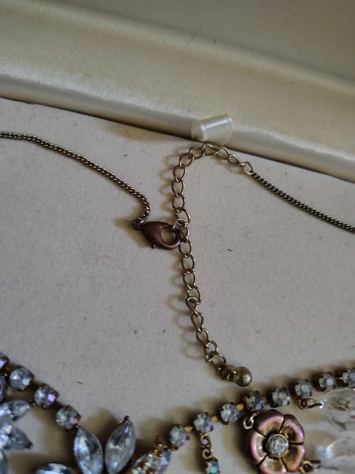 Vintage 1950s Crystal Rhinestone Bib Necklace - photo 5