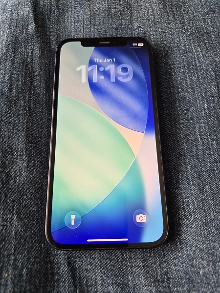 Apple iPhone 12 – 64GB – Unlocked