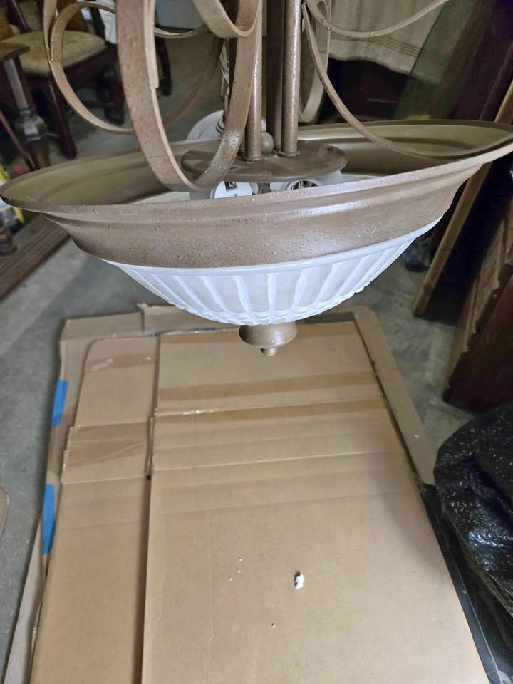 Chandelier light