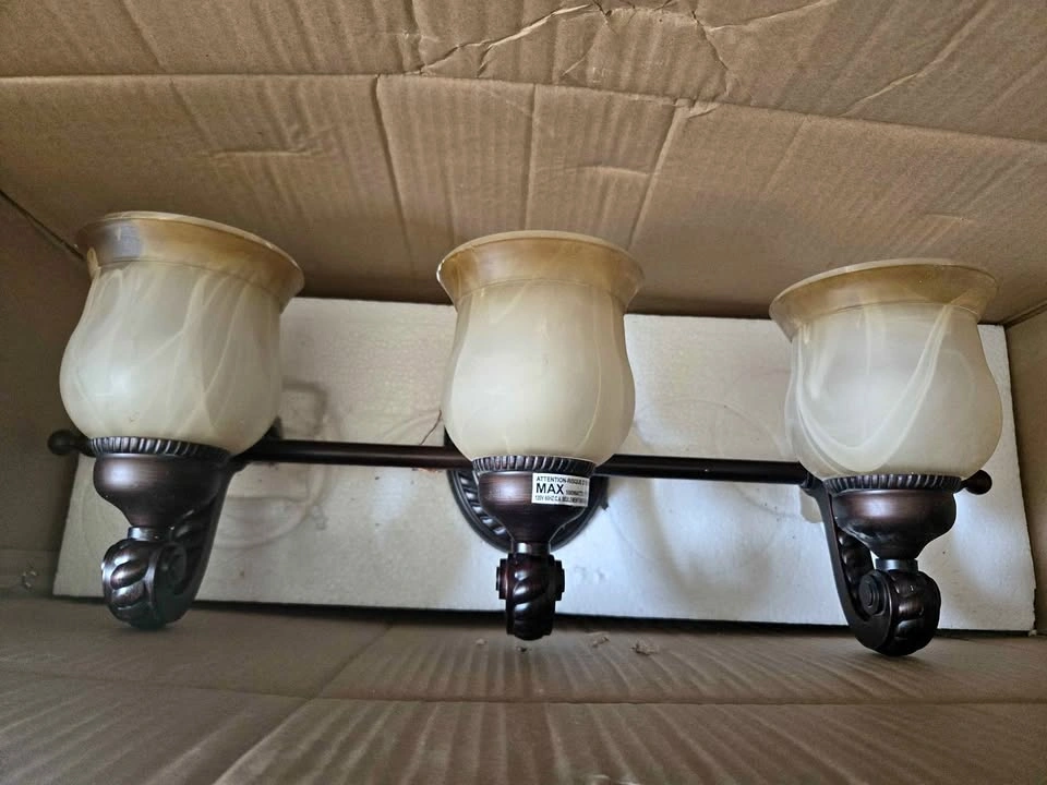 3 Light Fixture
