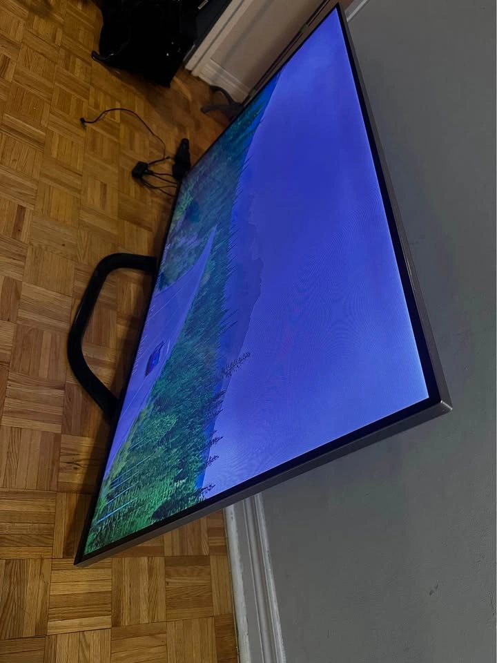 LG 55" Smart TV with Roku - photo 4