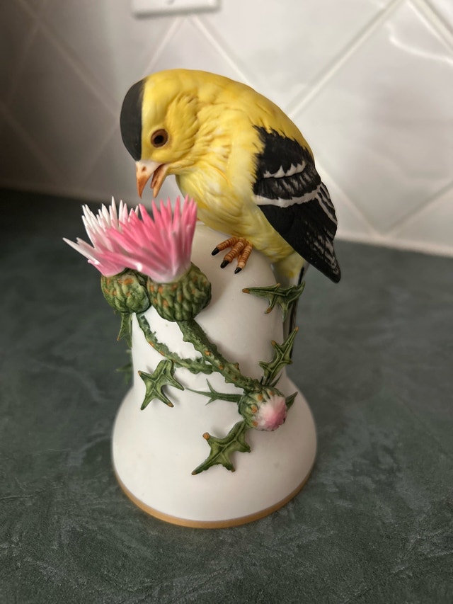 Franklin Mint Figurine Bells - Birds & Floral - photo 2