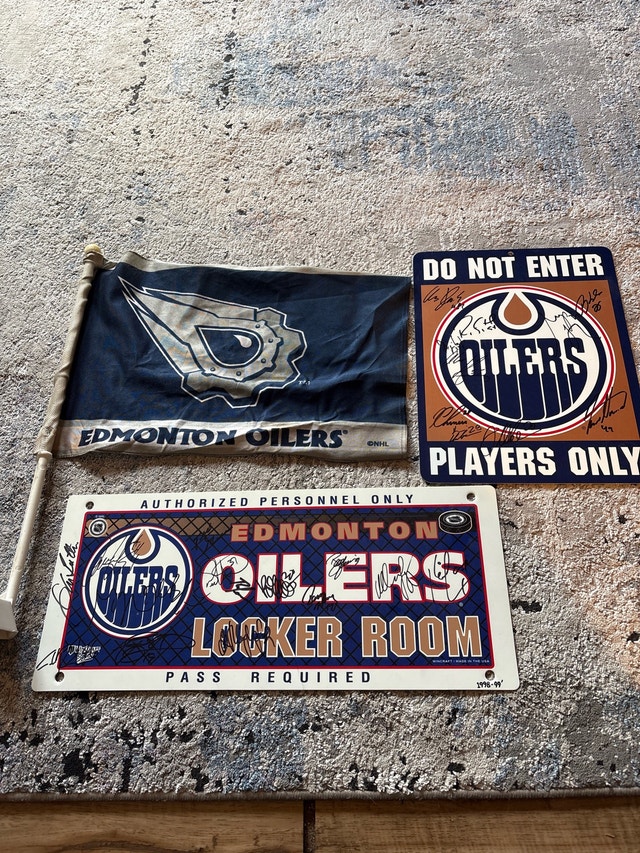 Oilers Team Signed Banners & Car Flag