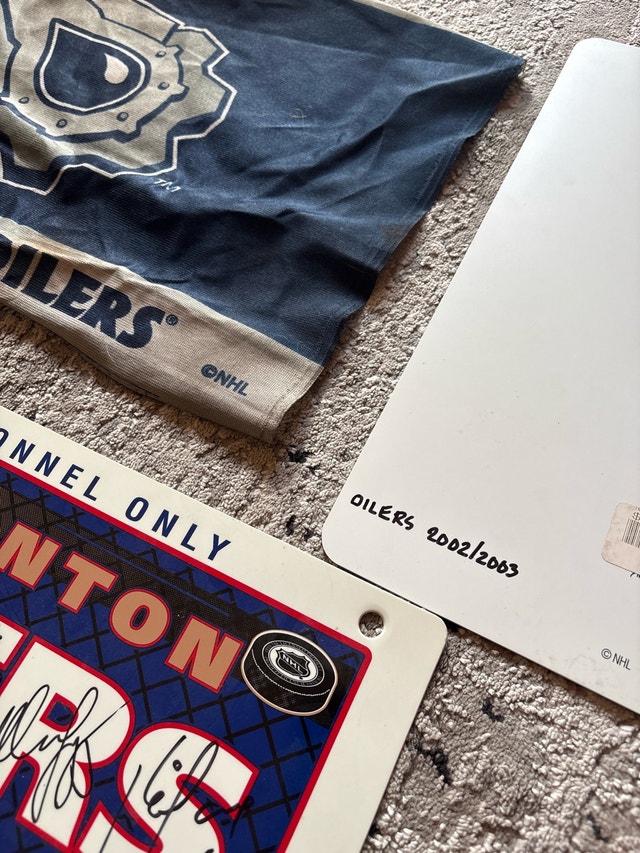 Oilers Team Signed Banners & Car Flag - photo 4