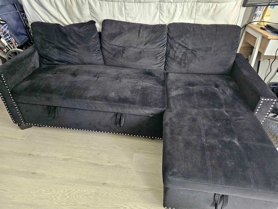 Black Sectional Sofa w Storage & Pull-out Bed