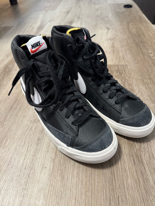 Nike Blazer Mid '77 Size 10