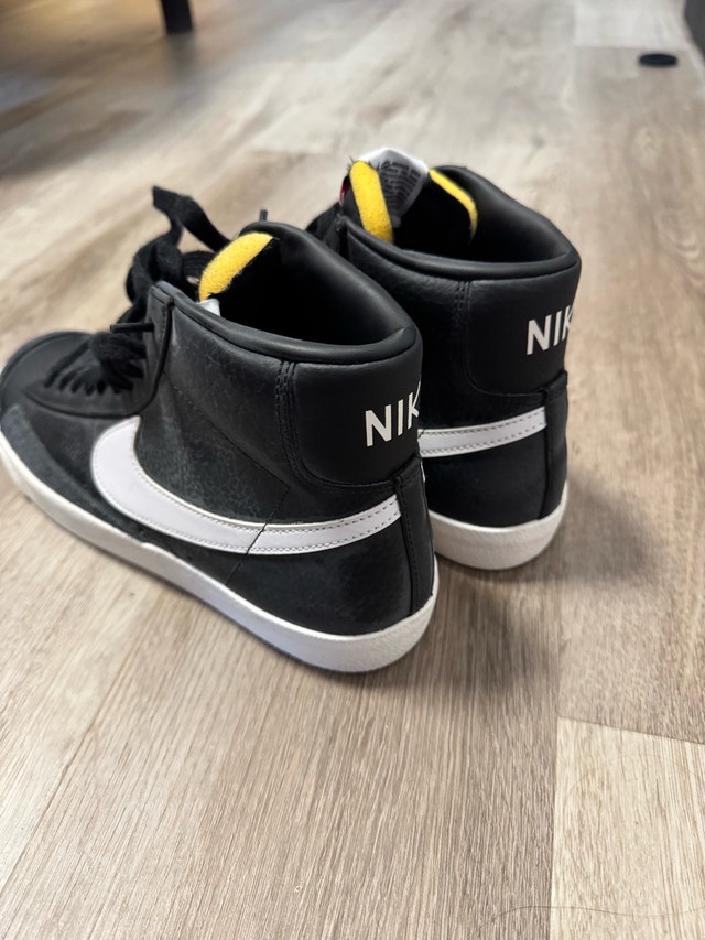 Nike Blazer Mid '77 Size 10 - photo 2