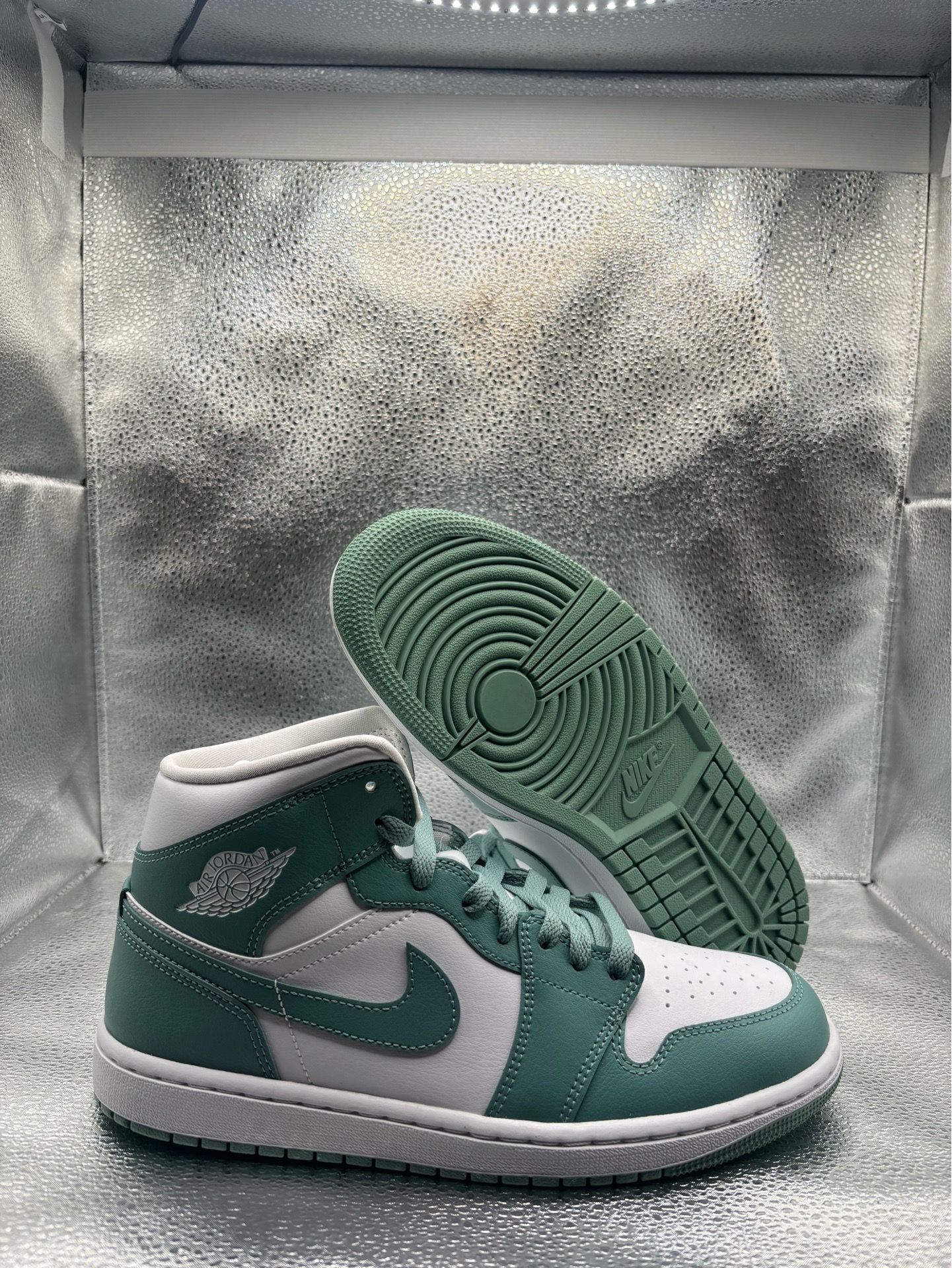 Air Jordan 1 Mid White Cannons