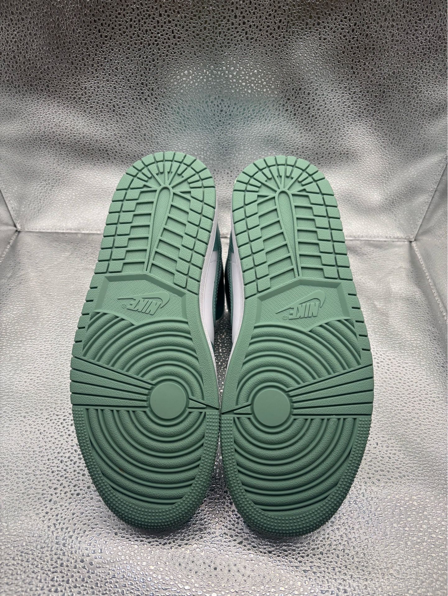 Air Jordan 1 Mid White Cannons - photo 3