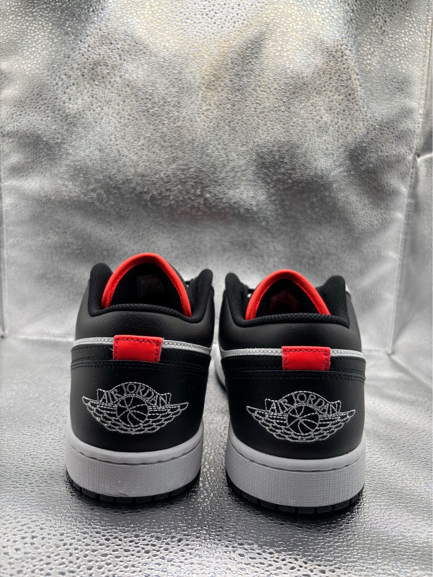 Air Jordan 1 Low Neutral Grey Infrared - photo 4