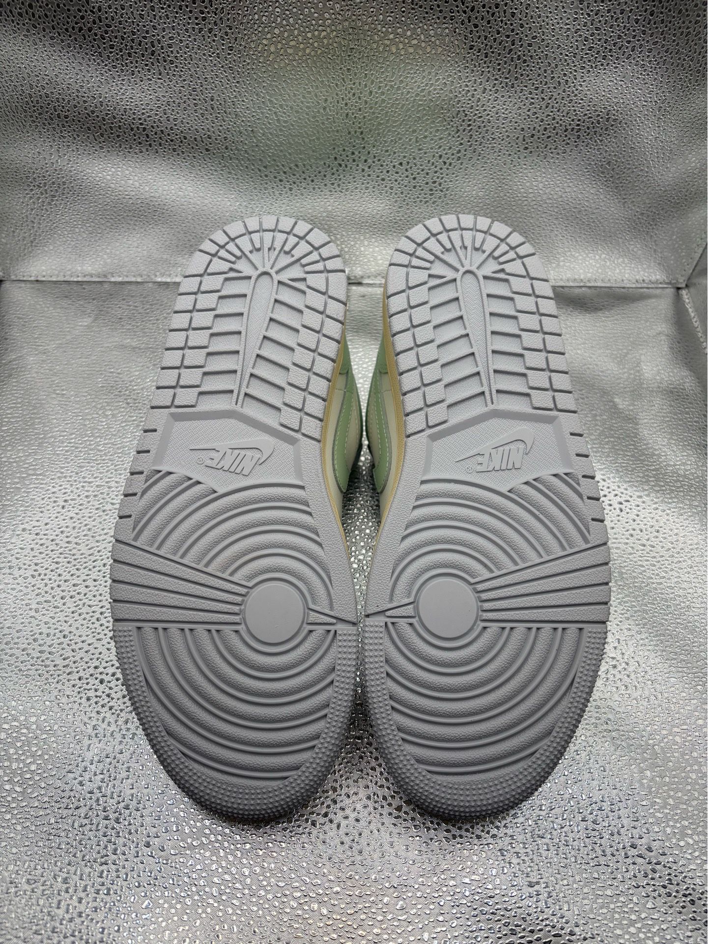 Air Jordan 1 Low Sail Jade Aura - photo 3