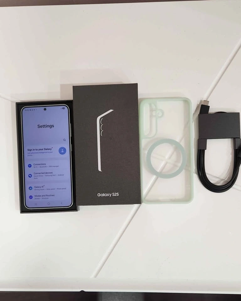 Samsung S25 – Mint Condition, Like New - photo 3