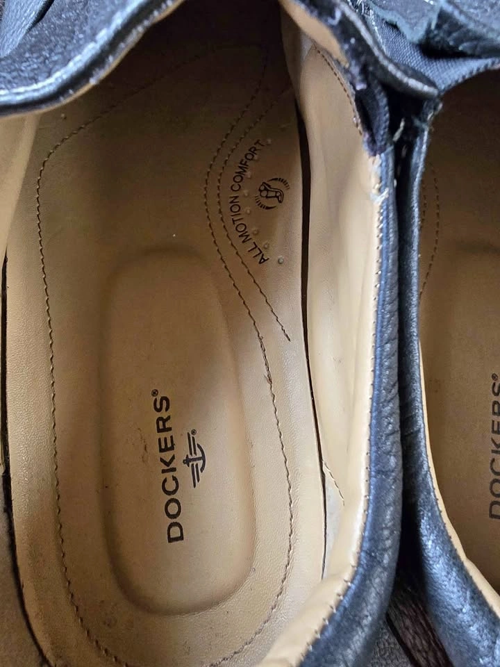 Dockers Black Leather Slip-On Shoes