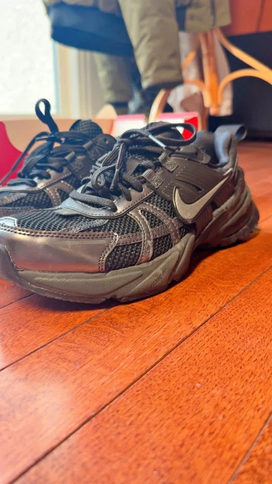 Nike shoes size 7.5