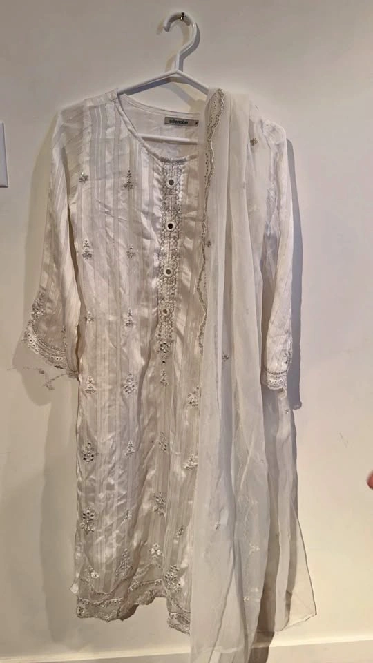 White suit shirt and dupatta, size S/M