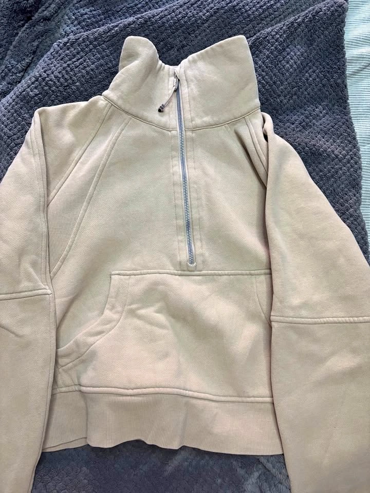 Lululemon Scuba Half Zip Funnel Neck Size S/M