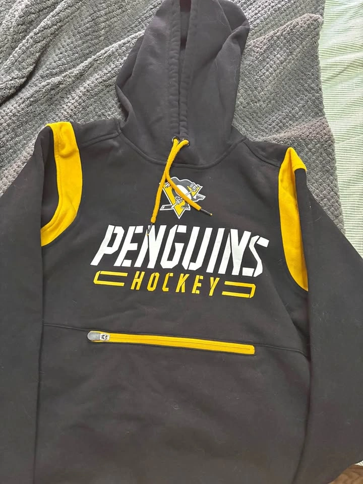 Pittsburgh Penguins Men's Hoodie Size Medium