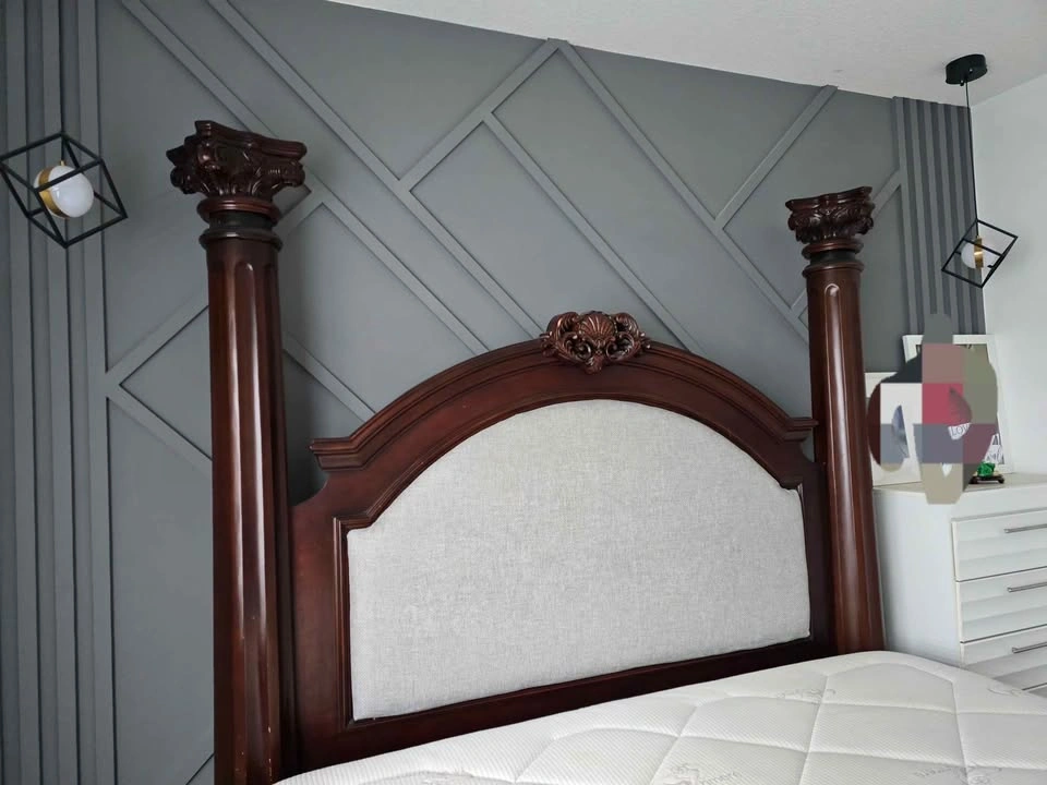 Dark Wood Four-Poster Bed Frame w/ Dresser & Mirror - photo 4