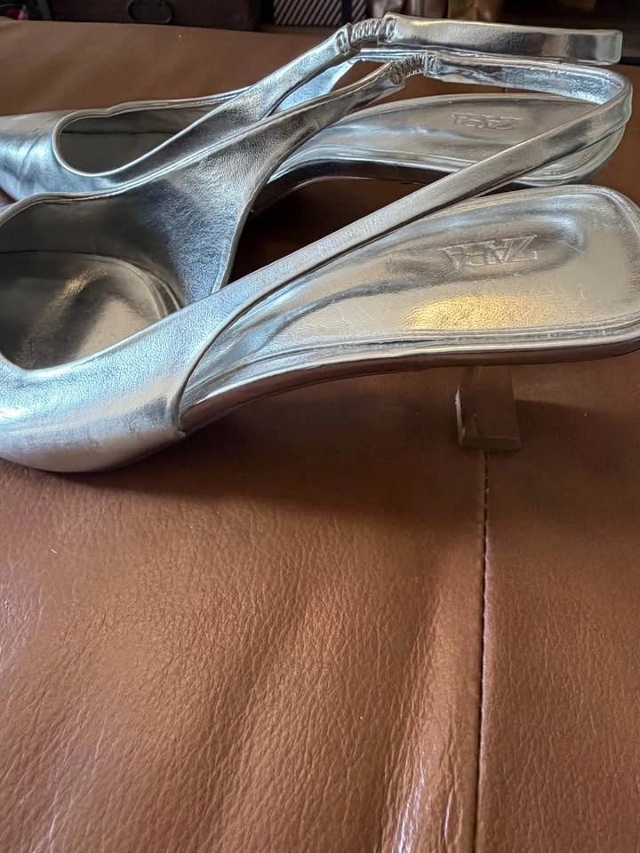 Zara Silver Slingback Pointed Toe Heels - 39 - photo 2