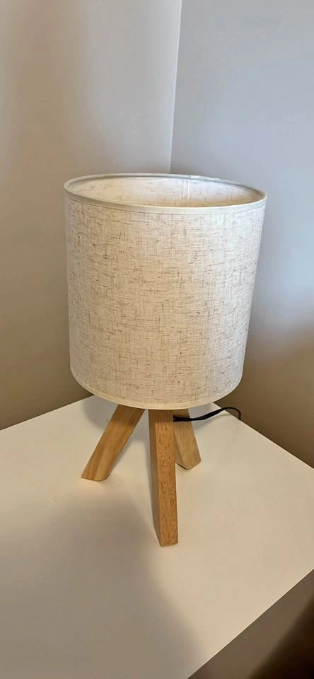 2 lamps