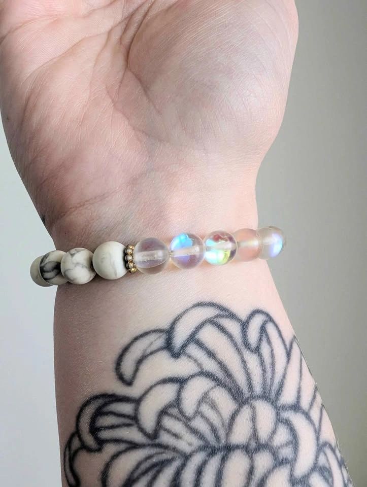 Assorted bracelets - photo 3