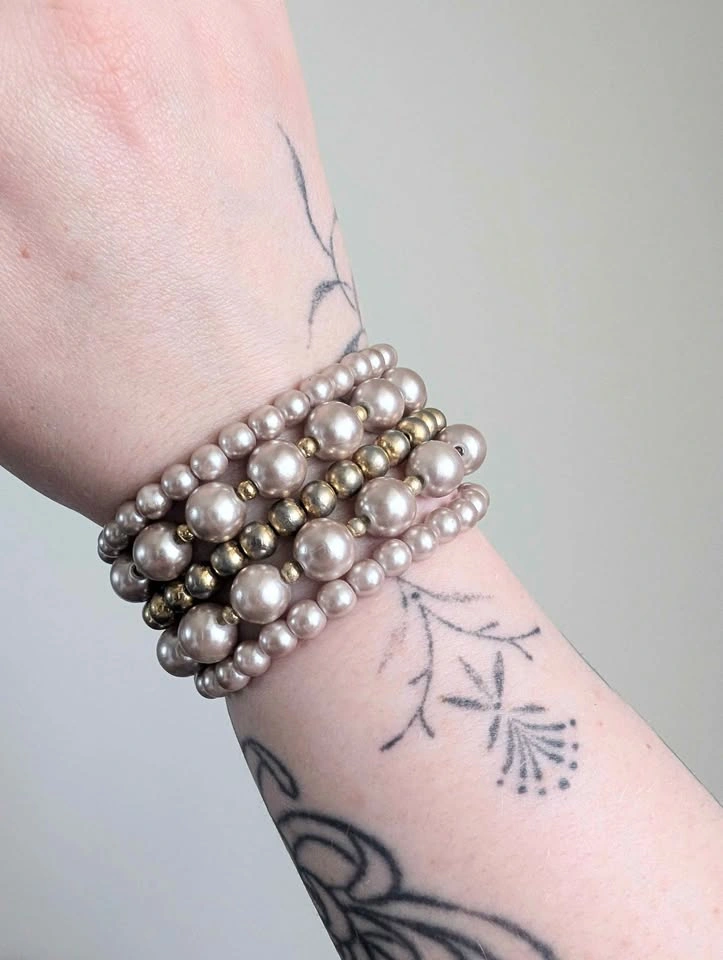 Stretchy Pearl Bracelet Set - photo 2