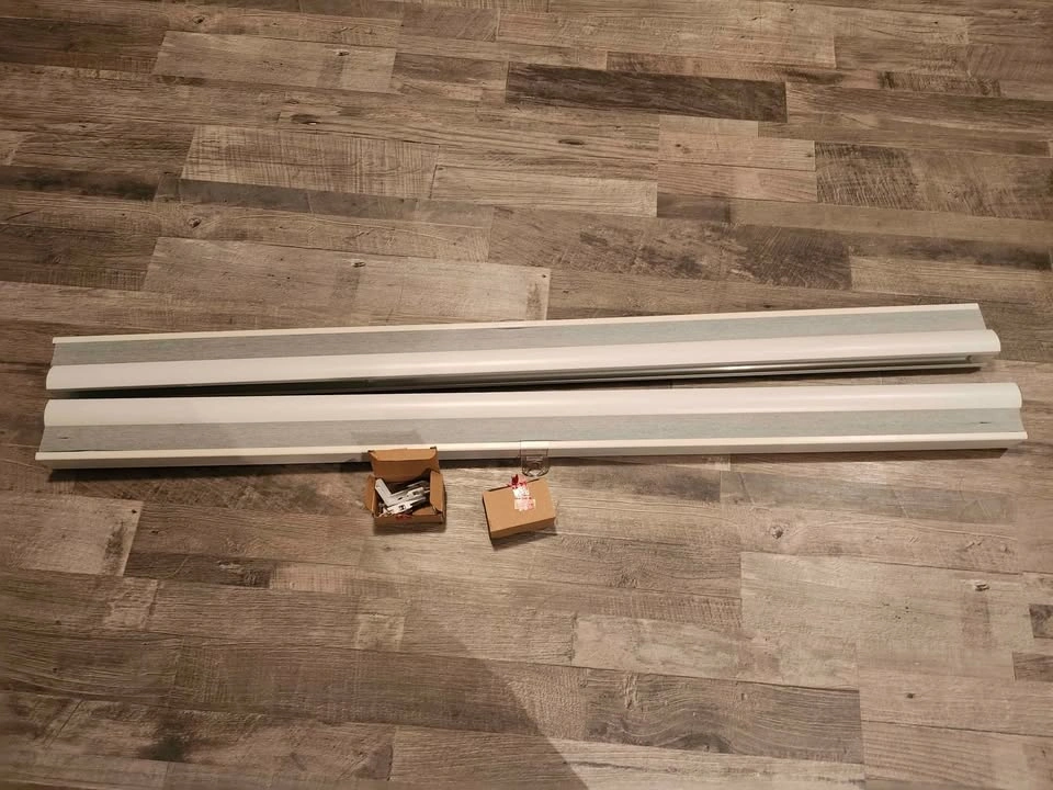 Retractable blinds