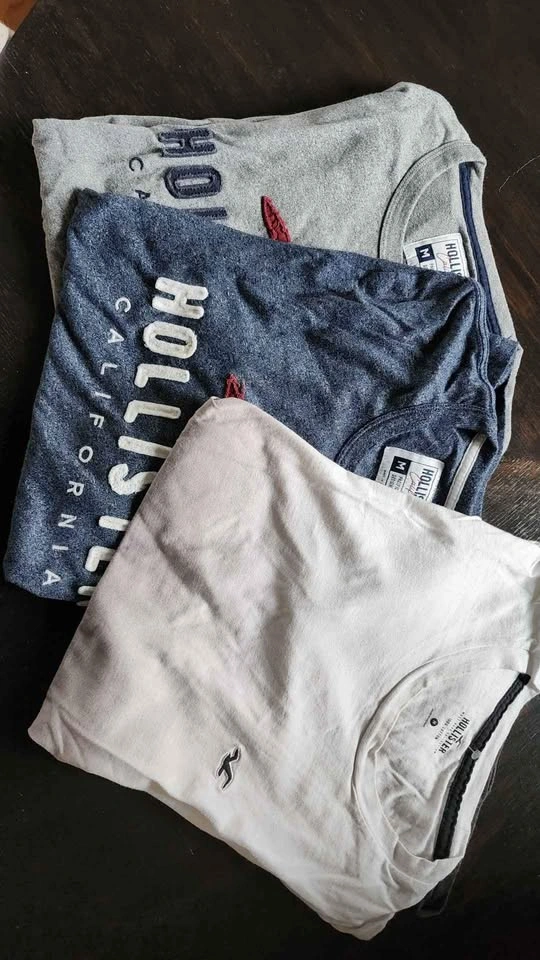 Medium men's tshirts