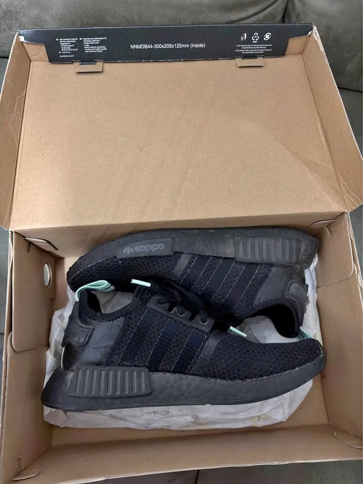 Adidas NMD Black Size 7
