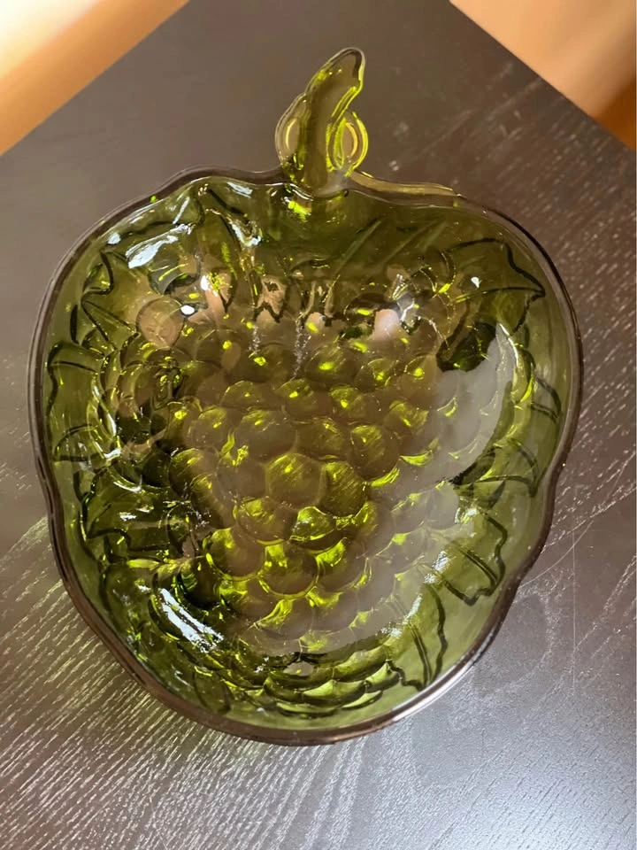 Vintage Indiana Glass Avocado Green Fruit Bowl - photo 2