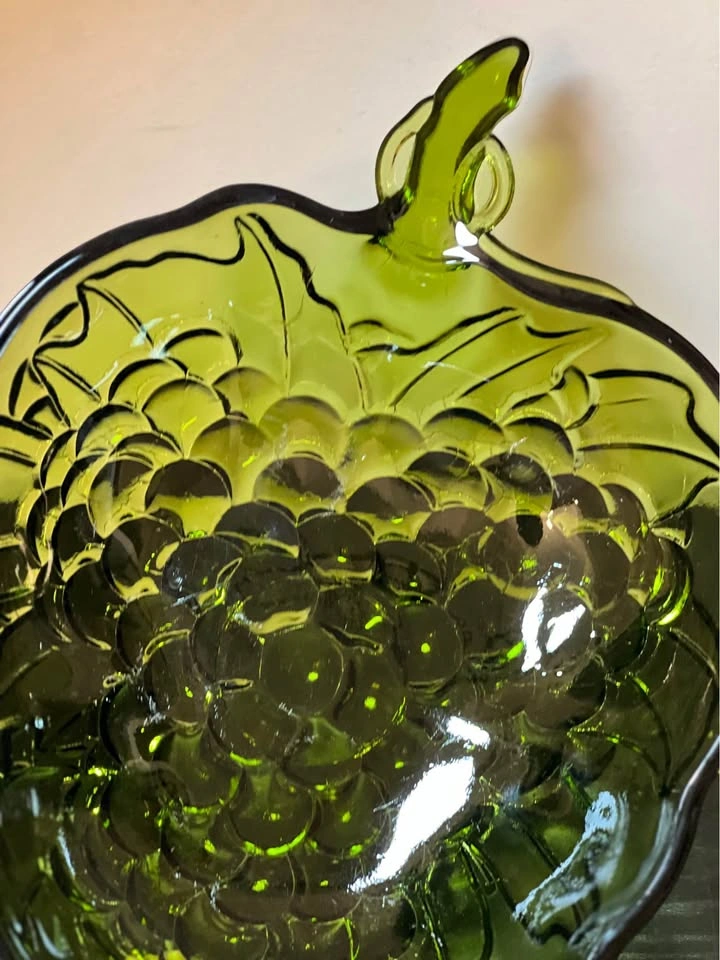 Vintage Indiana Glass Avocado Green Fruit Bowl - photo 5