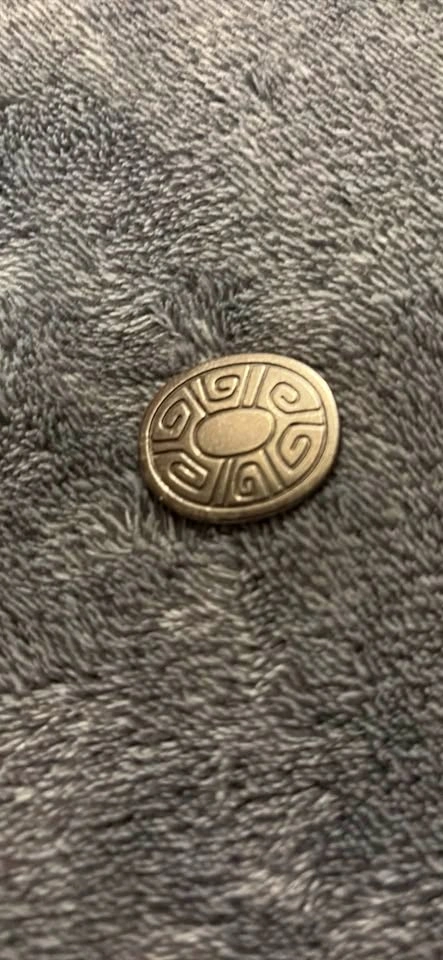 Vintage Style Oval Aztec Pattern Metal Button/Charm | Unique