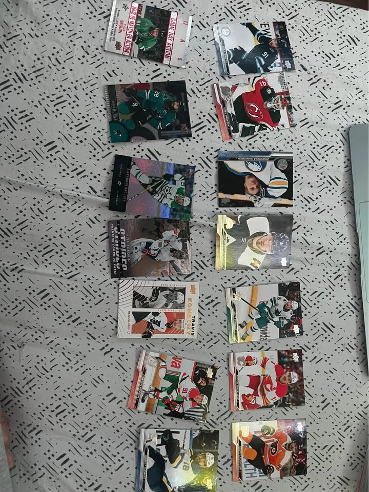 Upper Deck NHL Hockey Cards - photo 3