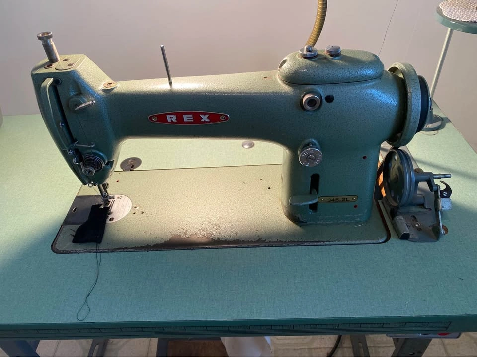Rex 345-2L Industrial Sewing Machine - photo 2