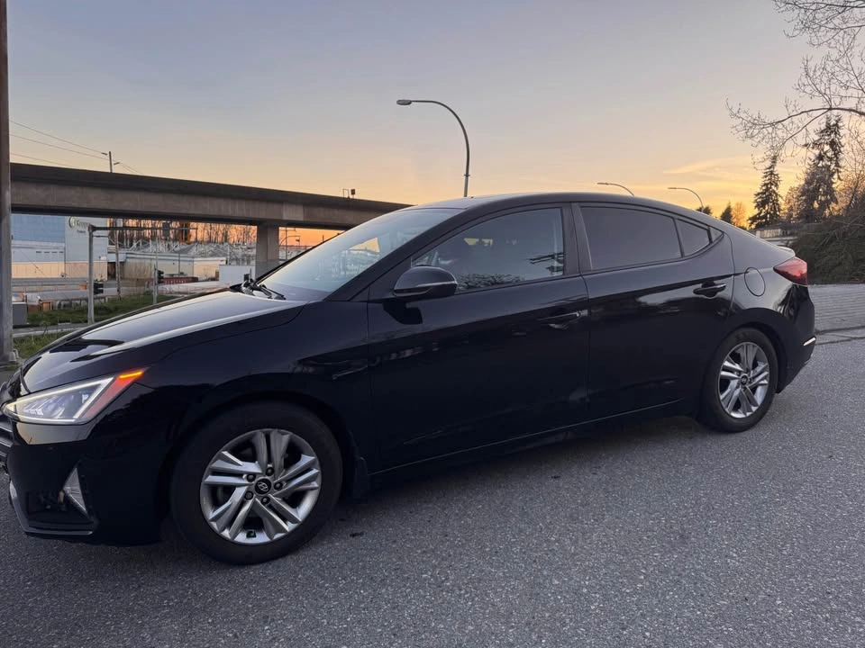2020 Hyundai Elantra - photo 2