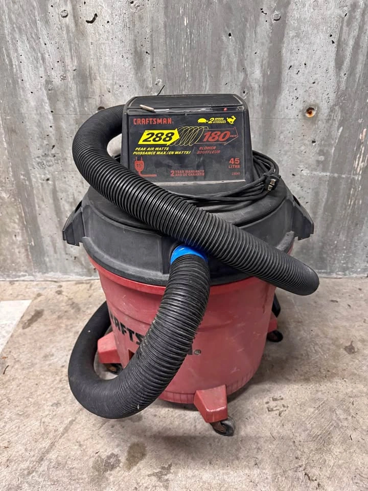 Craftsman Dust Collector/Wet/Dry Shop Vacuum