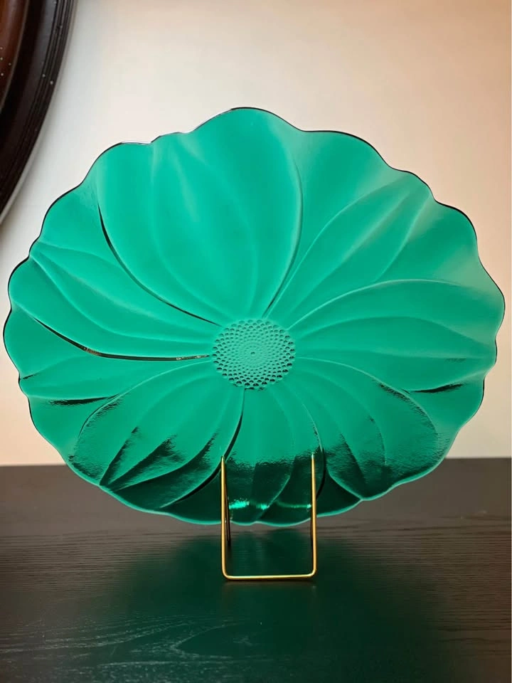 Emerald Green Pressed Glass Platter Sunflower Pattern 14.5” - photo 3