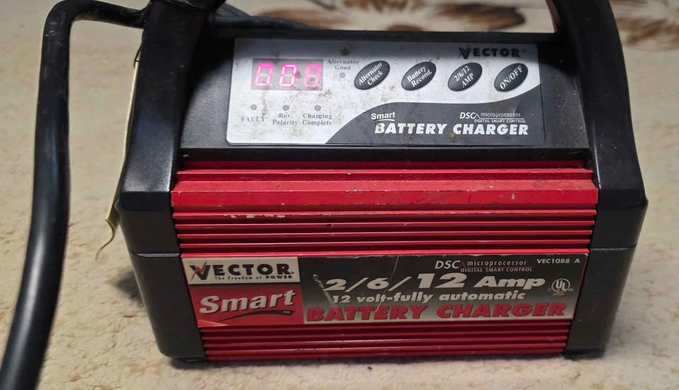 Vector Smart Battery Charger VEC1088A 2/6/12 Amp 12V - photo 4