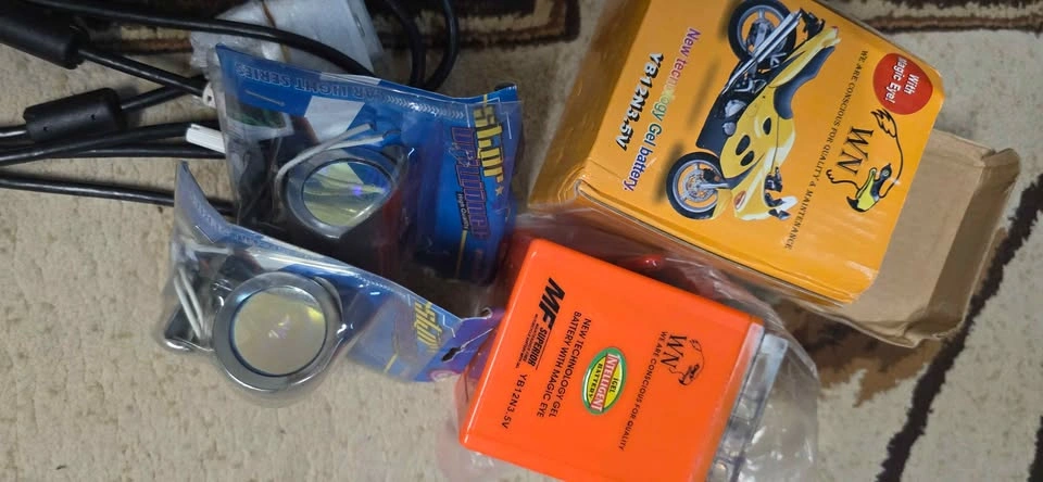New WN YB12N3.5V Gel Batteries & Star Winner Car Lights for bike - photo 2