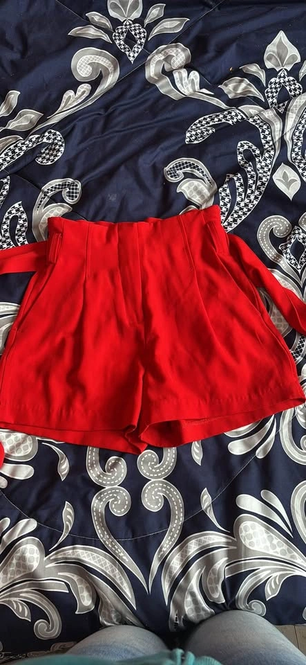Dynamite Red High Waisted Tie Waist Shorts XXS - photo 2