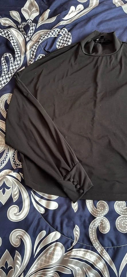 Dynamite Black Mock Neck Top - photo 2