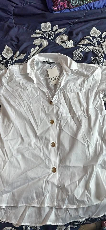Zara white button up shirt new w tags size M