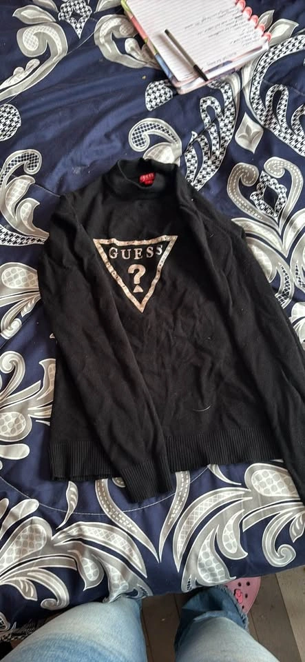 Guess Black Rhinestone Logo Sweater Small - photo 4