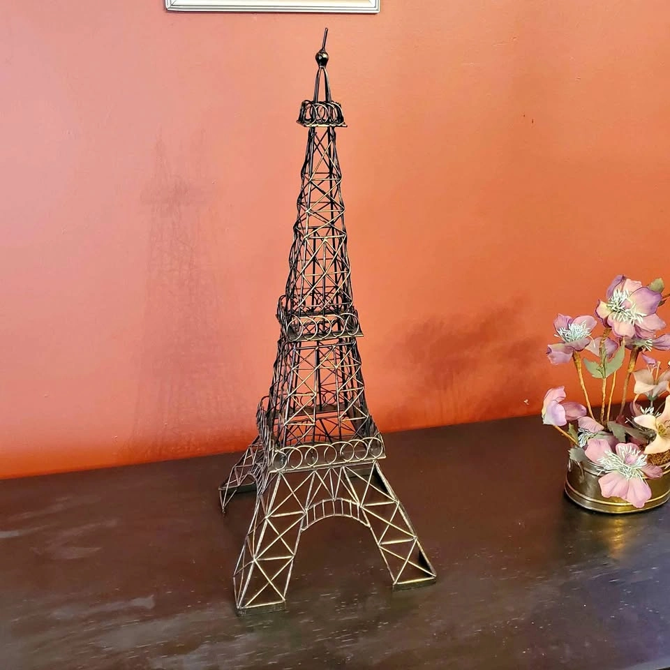 Eiffel Tower Deco