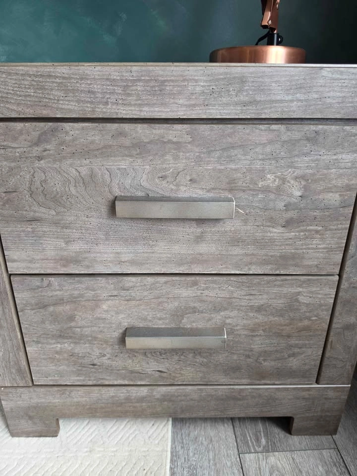 Set of 2 Modern Nightstands - photo 4