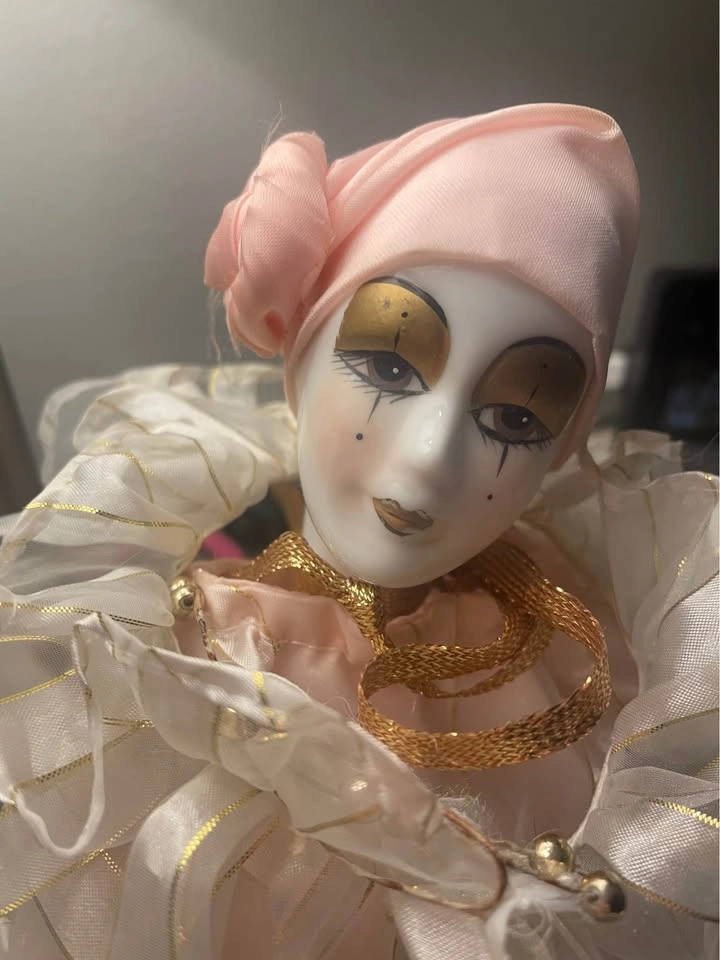 Musical Wind Up Porcelain Jester Doll, 17" Vintage - photo 2